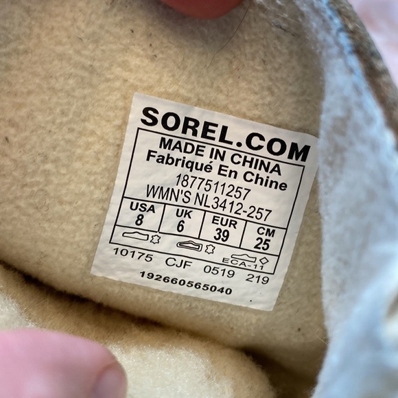 Sorel Phoenix Short Lace Luxe Shearling Fur Booties sz 8 - Picture 11 of 11